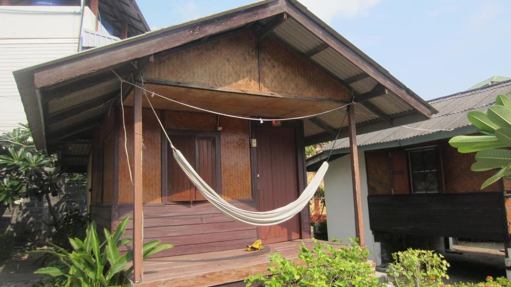 Charung Beach Haad Rin Exterior foto