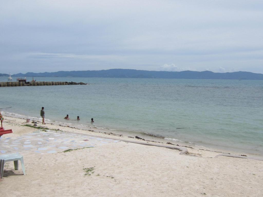 Charung Beach Haad Rin Exterior foto
