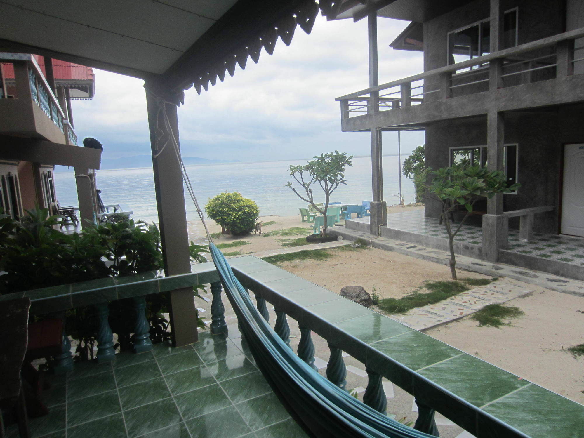 Charung Beach Haad Rin Exterior foto