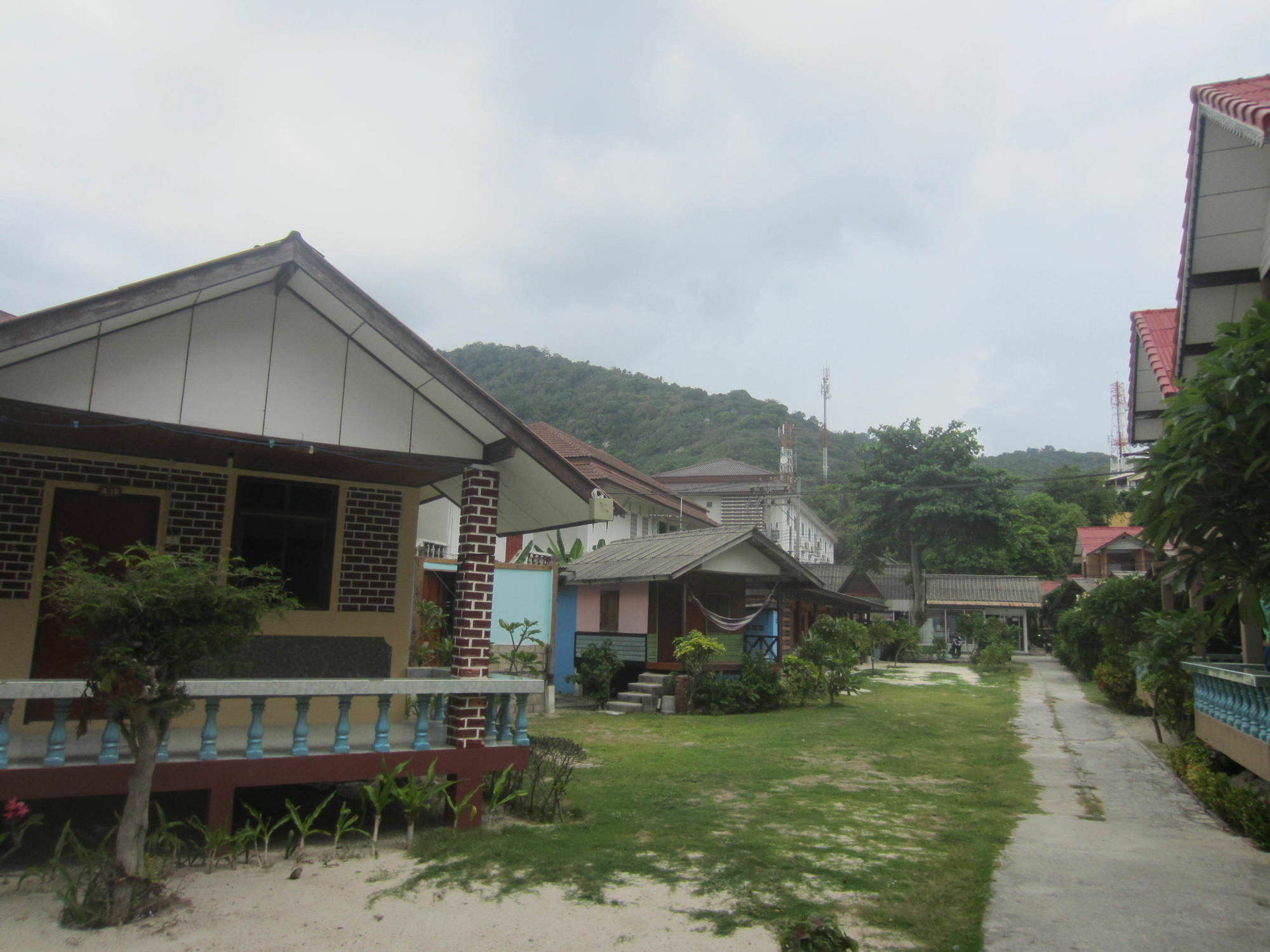 Charung Beach Haad Rin Exterior foto